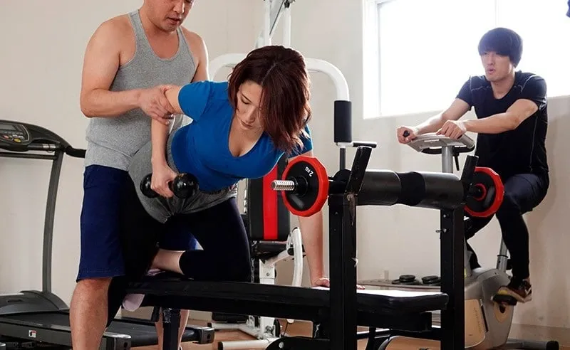 ông xã phát hiện vợ lén lút với huấn luyện viên thể hình
